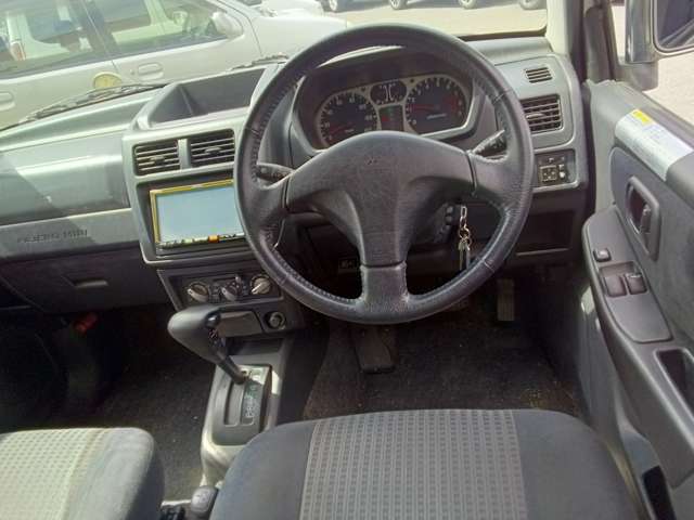 2005 Mitsubishi Pajero Mini – thumbnail 3