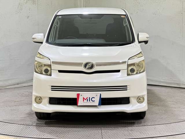 2007 Toyota Voxy – thumbnail 4