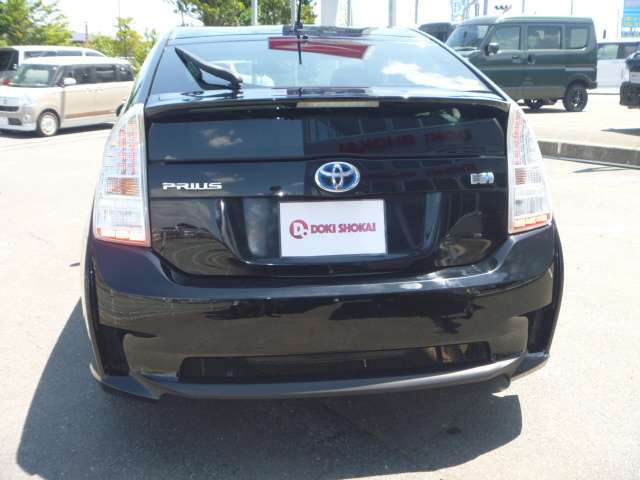 2010 Toyota Prius – thumbnail 3