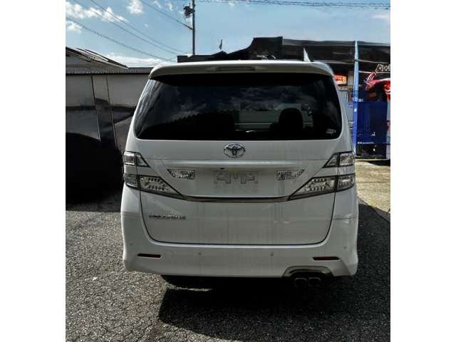 2010 Toyota Vellfire – thumbnail 4