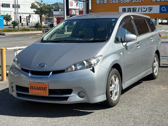 2009 Toyota Wish – thumbnail 2