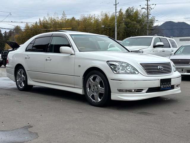 2004 Toyota Celsior – thumbnail 3