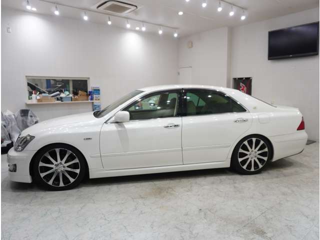2006 Toyota Crown Royal – thumbnail 4