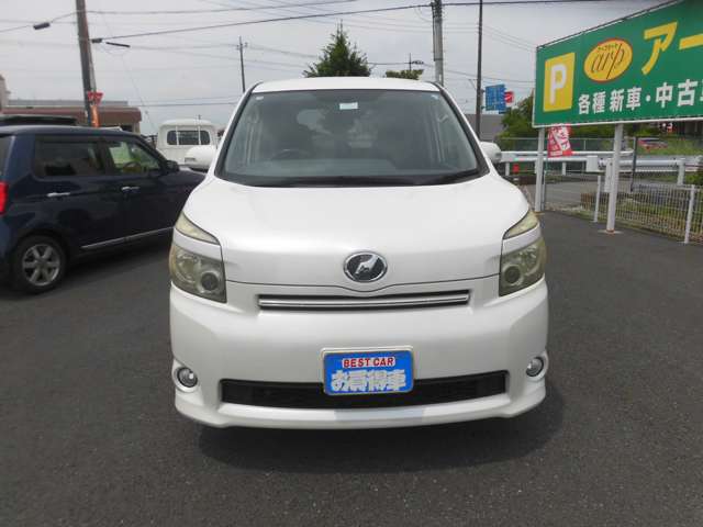 2009 Toyota Voxy – thumbnail 2