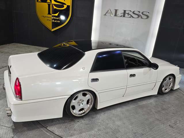 1998 Toyota Crown Majesta – thumbnail 2