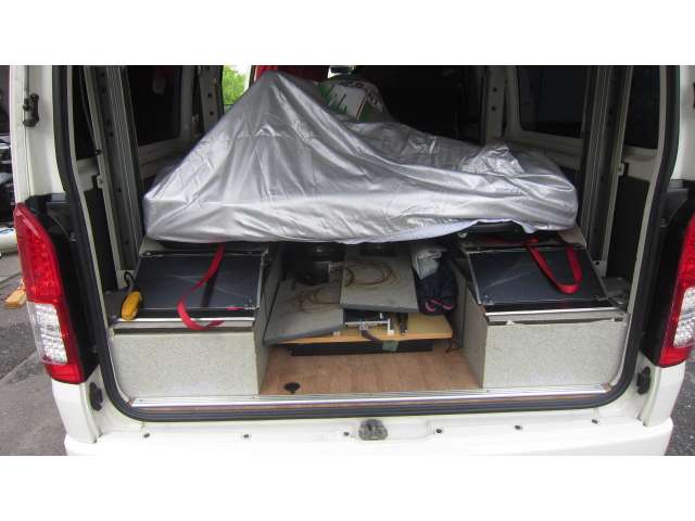 2007 Toyota Hiace – thumbnail 2