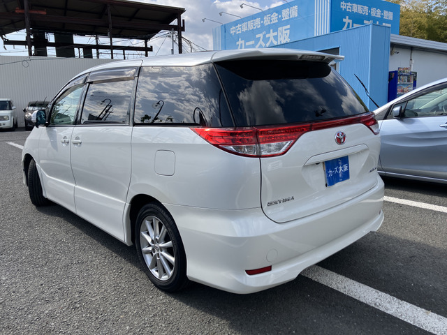 2009 Toyota Estima – thumbnail 3