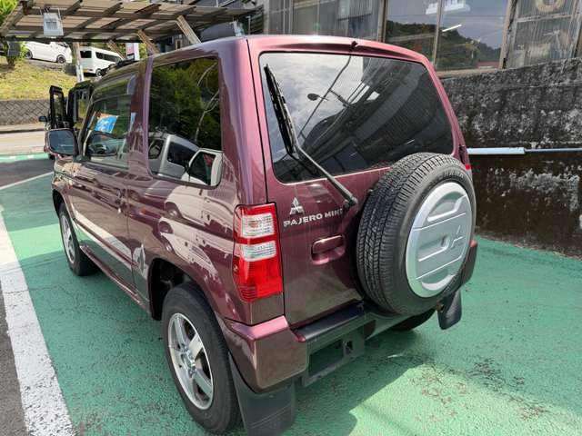 2010 Mitsubishi Pajero Mini – thumbnail 2