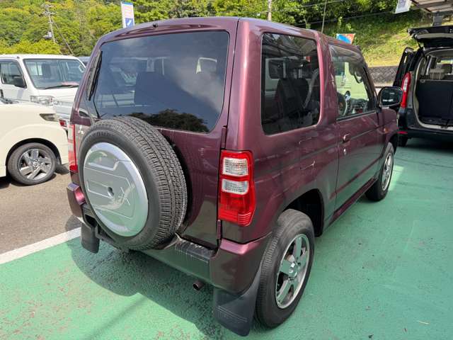 2010 Mitsubishi Pajero Mini – thumbnail 3