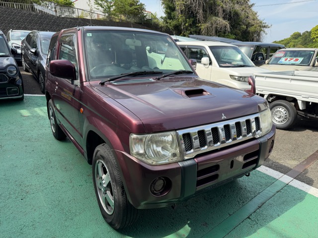 2010 Mitsubishi Pajero Mini – thumbnail 4