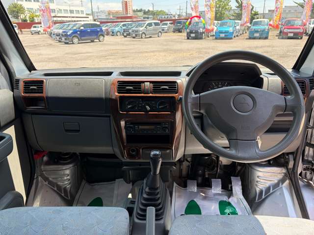 2009 Mitsubishi Minicab Van – thumbnail 2