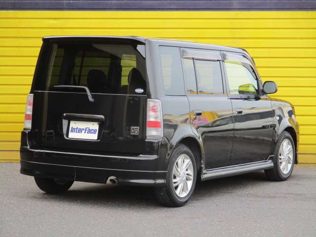 2003 Toyota bB – thumbnail 3