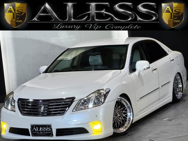 2010 Toyota Crown Royal