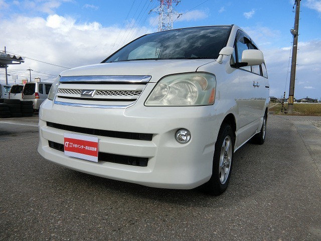 2006 Toyota Noah