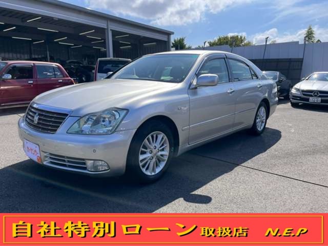 2004 Toyota Crown Royal