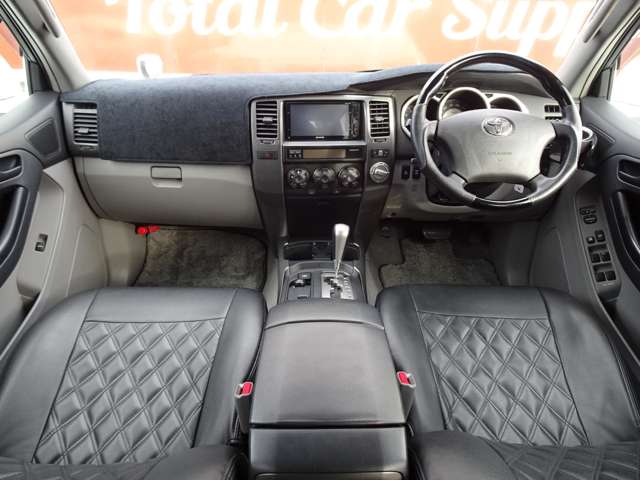 2007 Toyota Hilux Surf – thumbnail 3