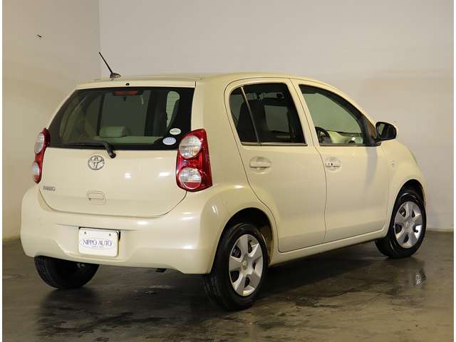 2010 Toyota Passo – thumbnail 3