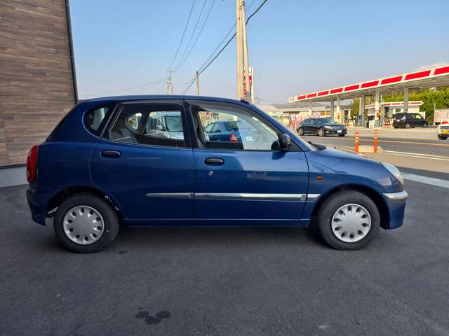 2003 Toyota Duet – thumbnail 4