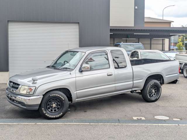2003 Toyota Hilux – thumbnail 3