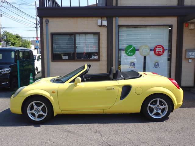 2001 Toyota MR-S – thumbnail 2