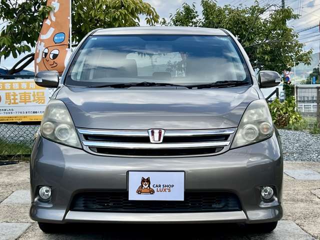 2009 Toyota Isis – thumbnail 3