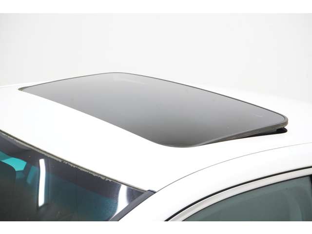 2010 Toyota Crown Athlete – thumbnail 4