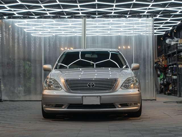 2003 Toyota Celsior – thumbnail 2