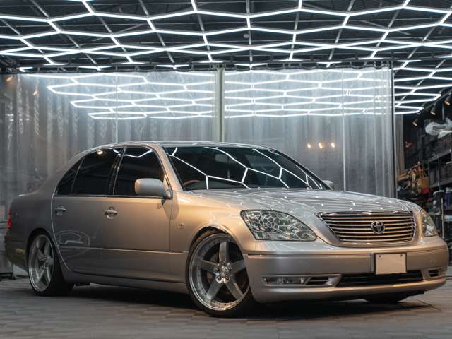 2003 Toyota Celsior – thumbnail 3