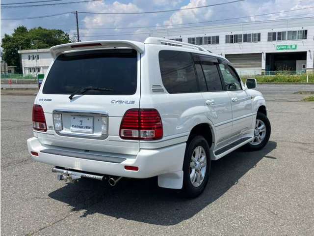 2005 Toyota Land Cruiser Cygnus – thumbnail 3