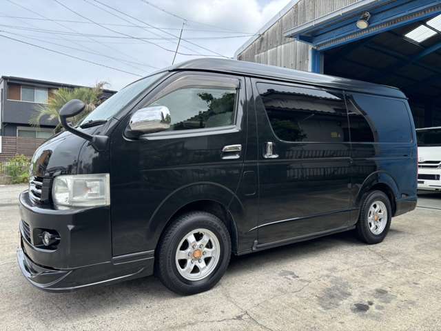 2008 Toyota Hiace – thumbnail 4