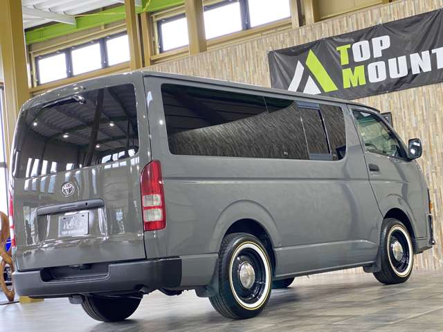 2005 Toyota Hiace – thumbnail 4