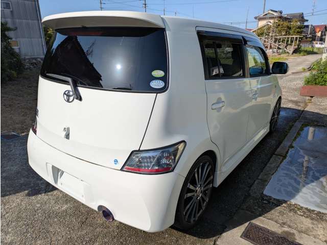 2006 Toyota bB – thumbnail 3