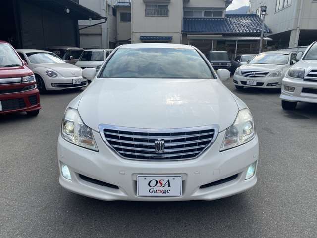 2008 Toyota Crown Royal – thumbnail 4