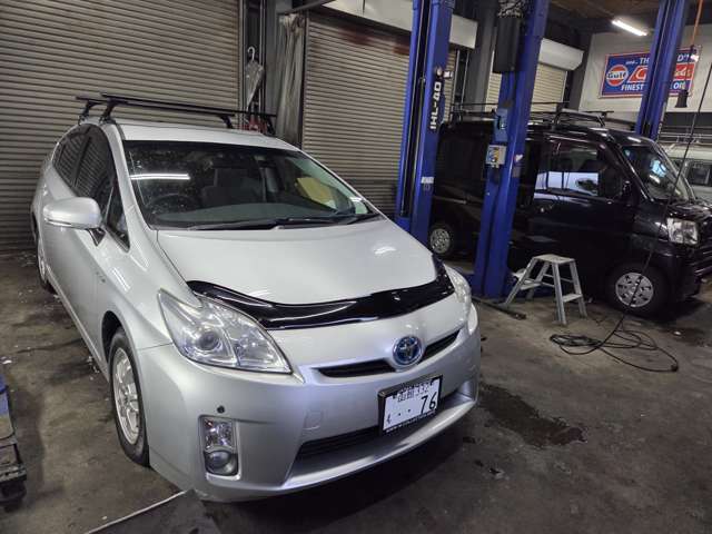 2010 Toyota Prius – thumbnail 2