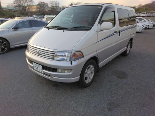 1997 Toyota Hiace Regius – thumbnail 4