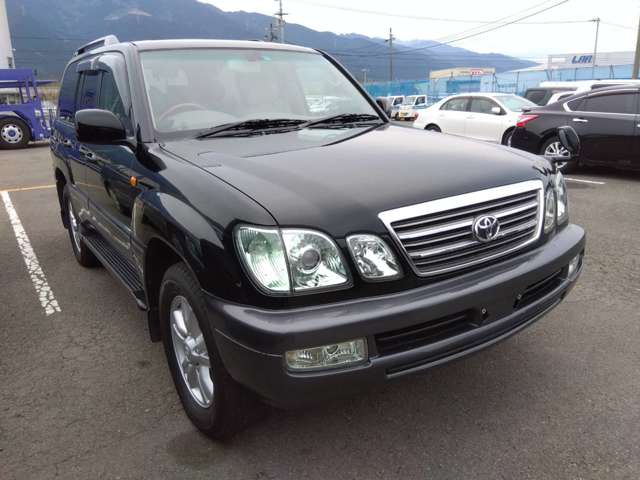2004 Toyota Land Cruiser Cygnus – thumbnail 3