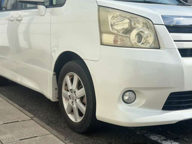 2007 Toyota Noah – thumbnail 3