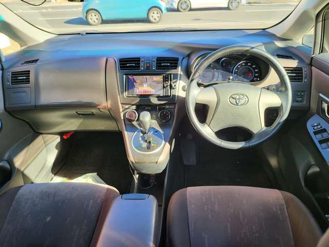 2008 Toyota Mark X Zio – thumbnail 3