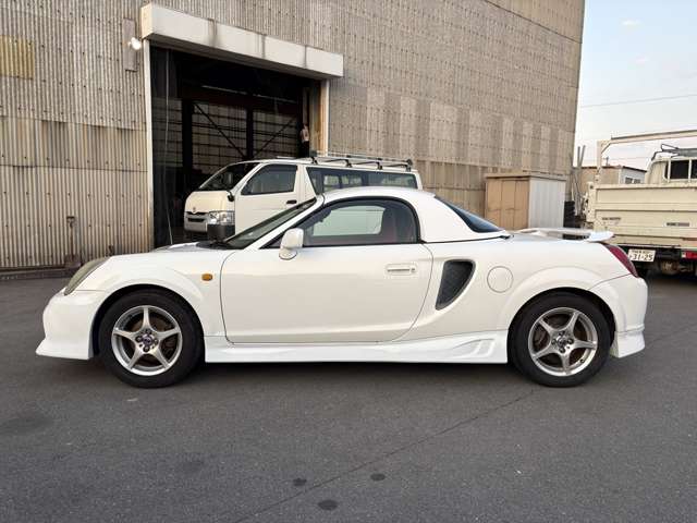 2000 Toyota MR-S – thumbnail 4