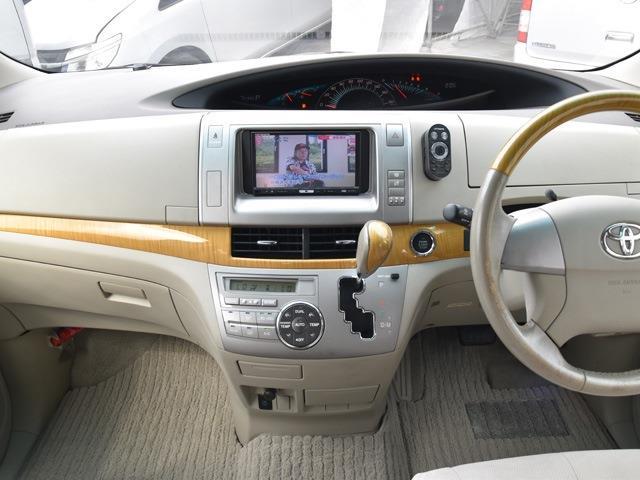 2006 Toyota Estima – thumbnail 2