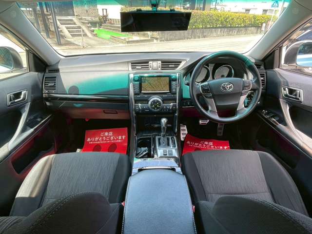 2010 Toyota Mark X – thumbnail 3