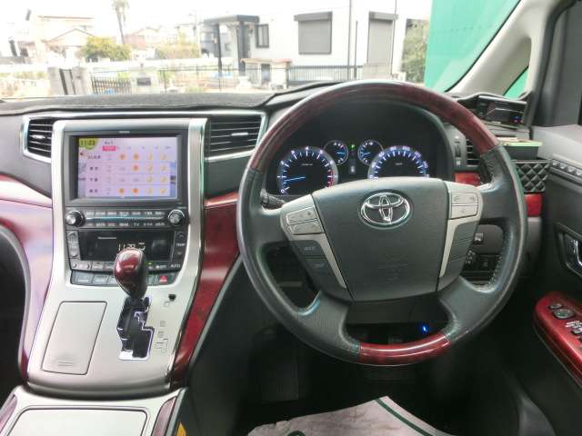 2008 Toyota Vellfire – thumbnail 4