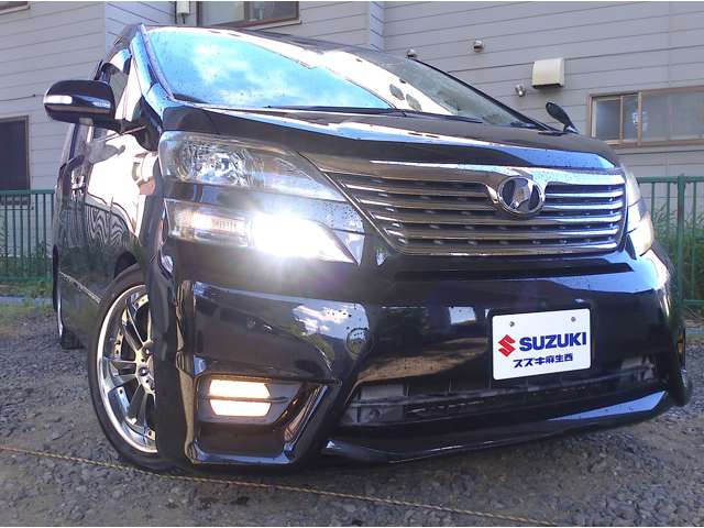 2010 Toyota Vellfire – thumbnail 3