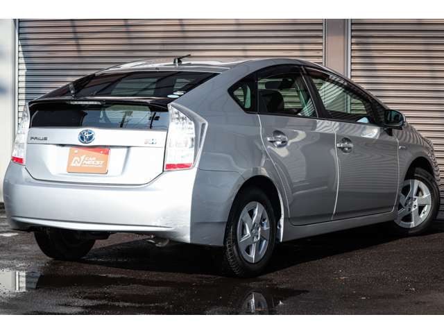 2010 Toyota Prius – thumbnail 2