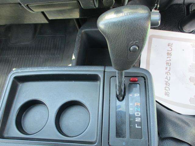 2000 Toyota Hiace – thumbnail 2