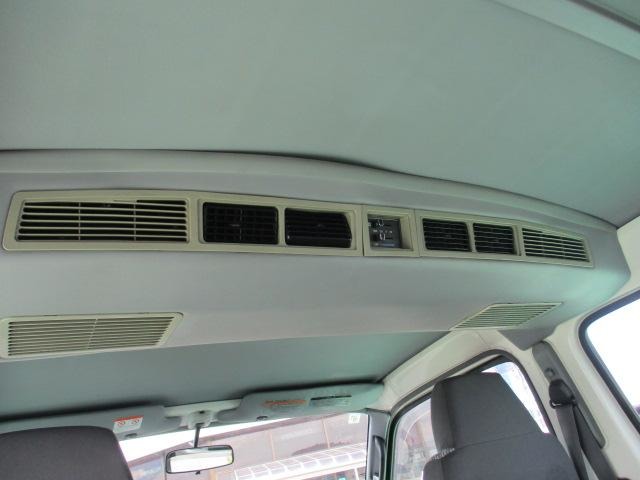 2000 Toyota Hiace – thumbnail 4