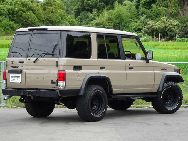 1993 Toyota Land Cruiser 70 – thumbnail 2