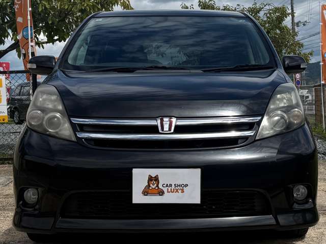 2010 Toyota Isis – thumbnail 3