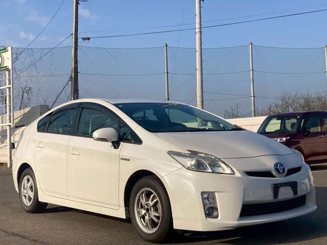 2010 Toyota Prius – thumbnail 3