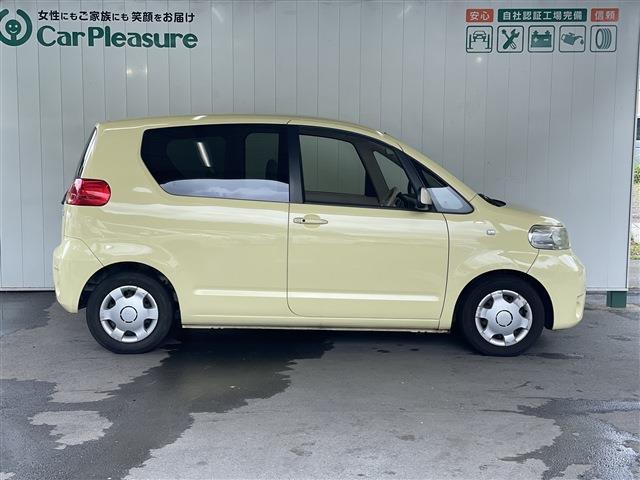 2005 Toyota Porte – thumbnail 2